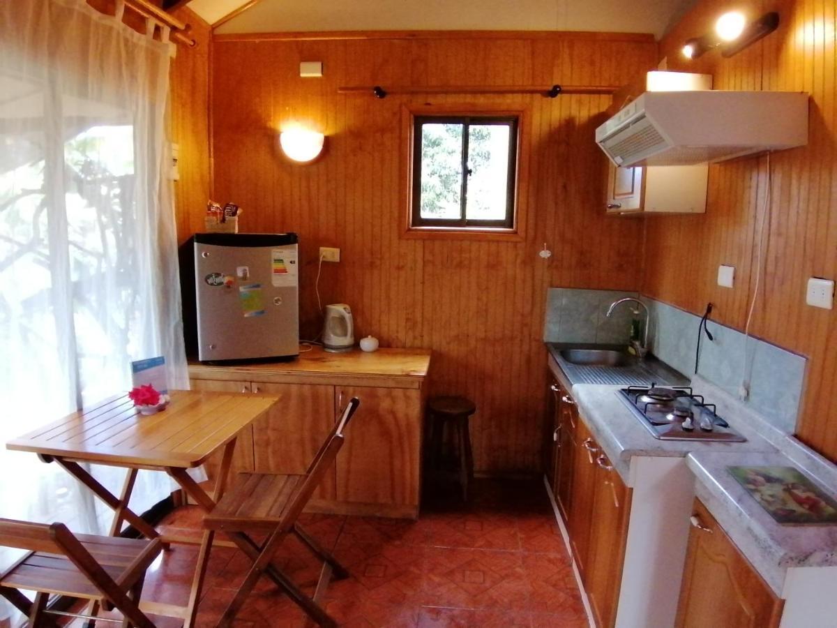Tuava Lodge Hanga Roa Buitenkant foto