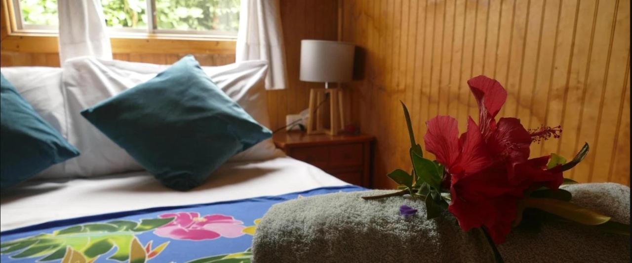 Tuava Lodge Hanga Roa Buitenkant foto