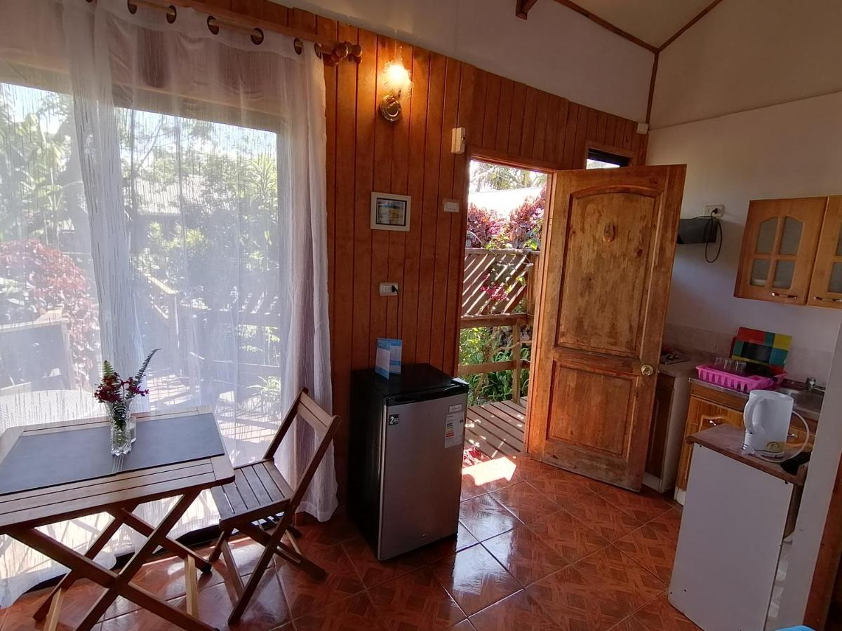 Tuava Lodge Hanga Roa Buitenkant foto