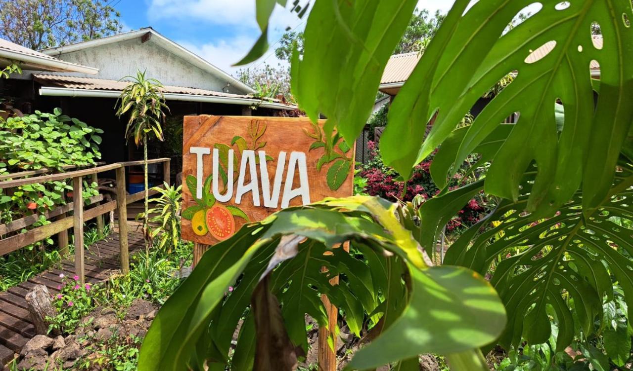 Tuava Lodge Hanga Roa Buitenkant foto