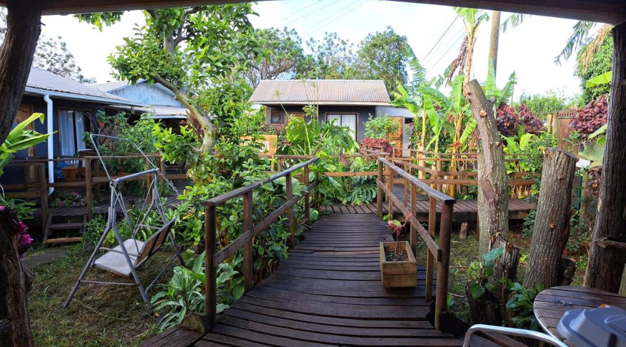 Tuava Lodge Hanga Roa Buitenkant foto