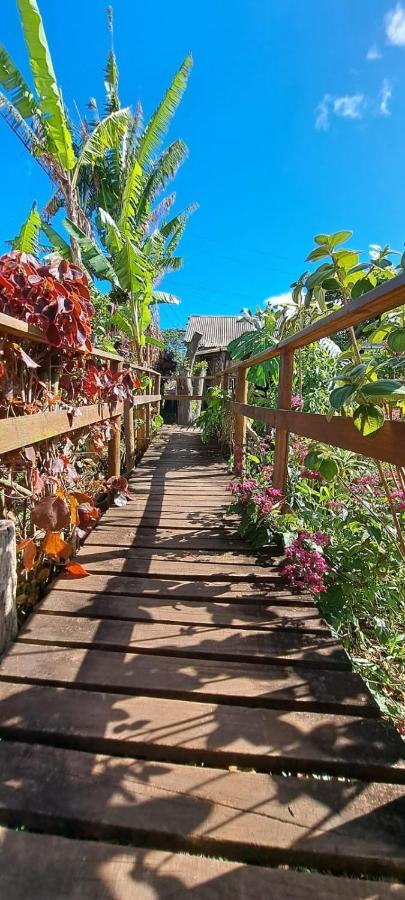 Tuava Lodge Hanga Roa Buitenkant foto